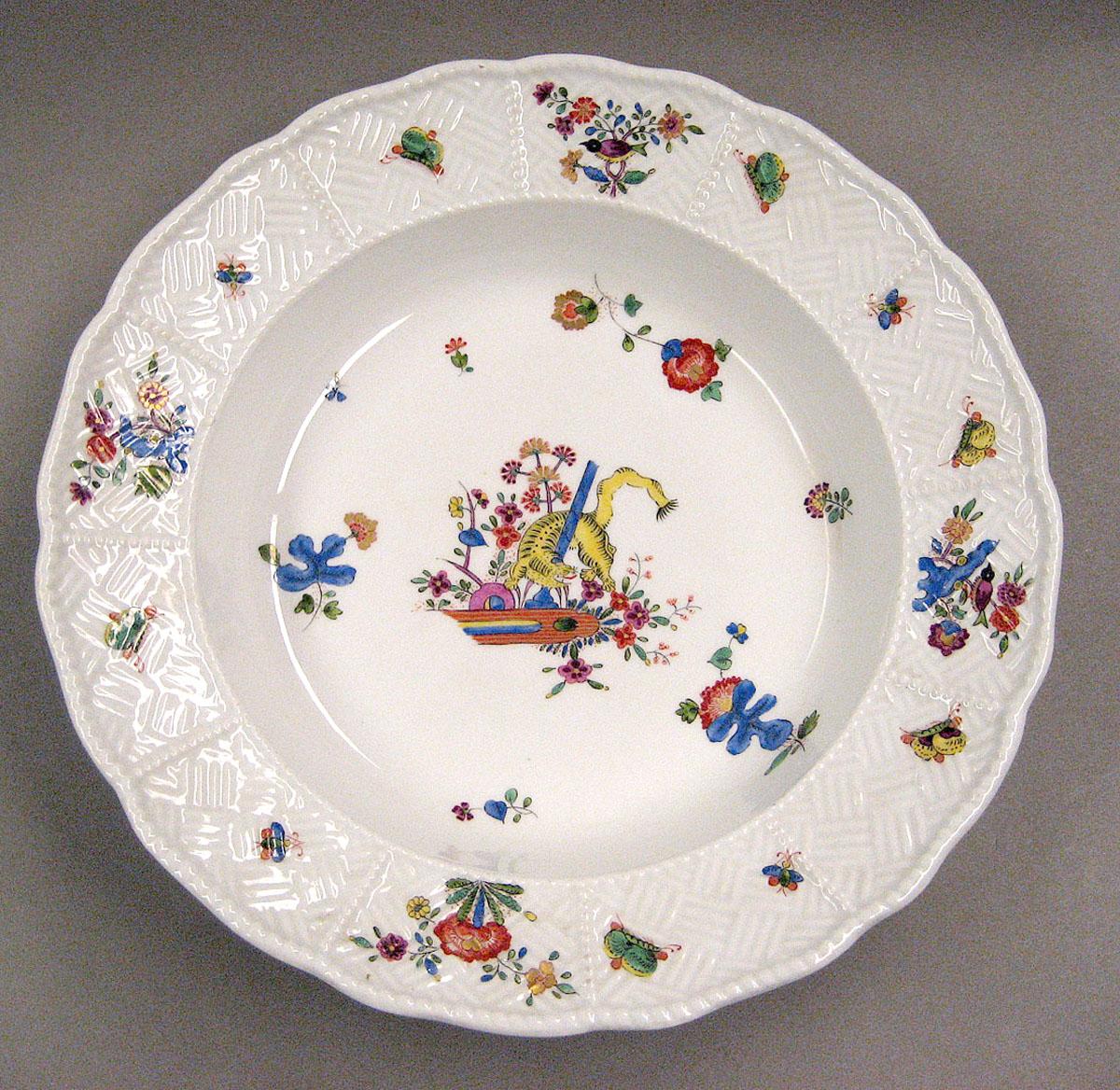 2001.0003.003 Soup plate