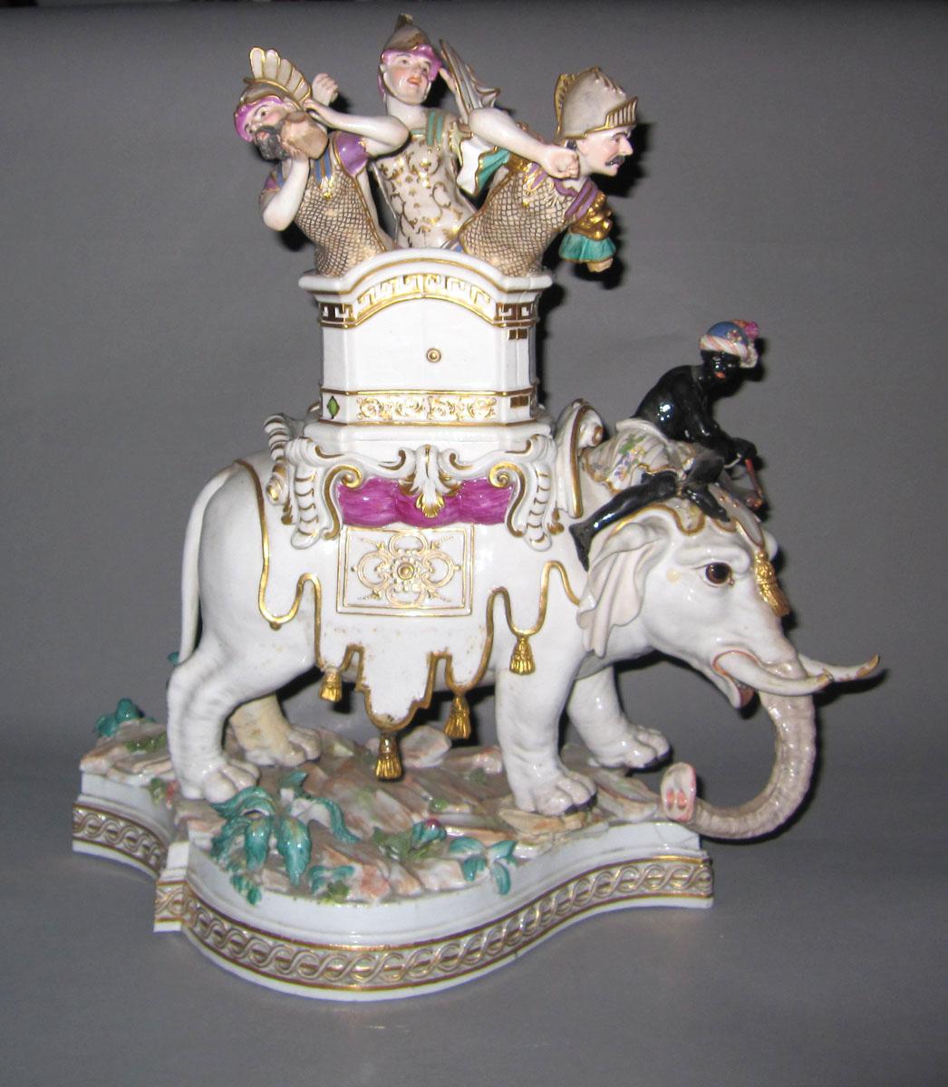 2001.0003.004.001 A,B Porcelain figure