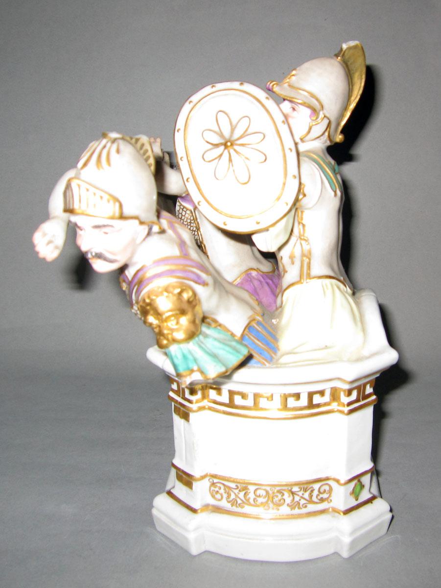 2001.0003.004.001 B Porcelain figure face 2