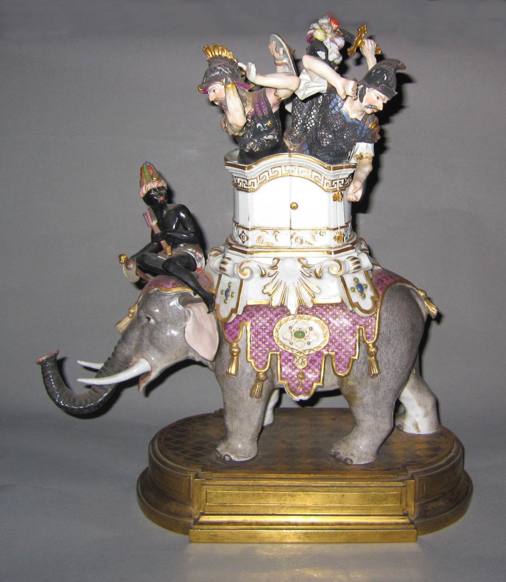 2001.0003.004.002 A,B Porcelain figure