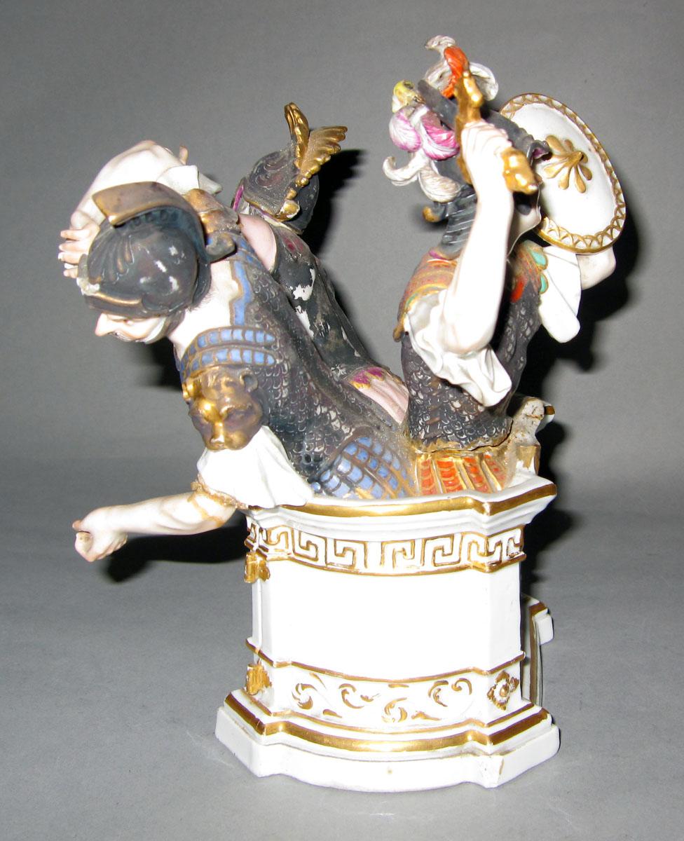 2001.0003.004.002 B Porcelain figure face 4