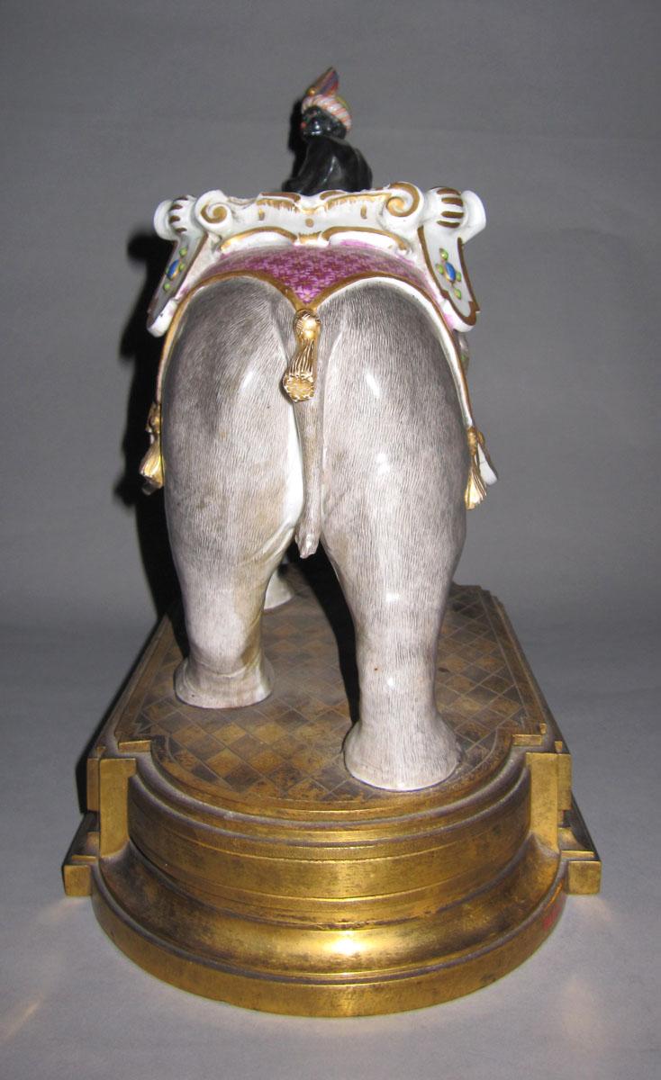 2001.0003.004.002 A Porcelain figure back