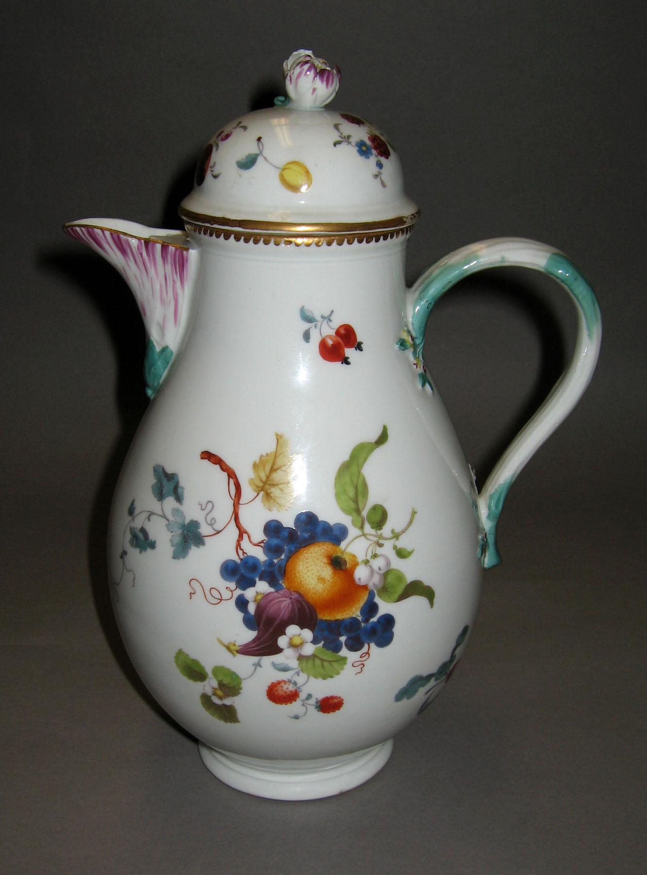 2001.0003.006.002 A, B Coffee pot