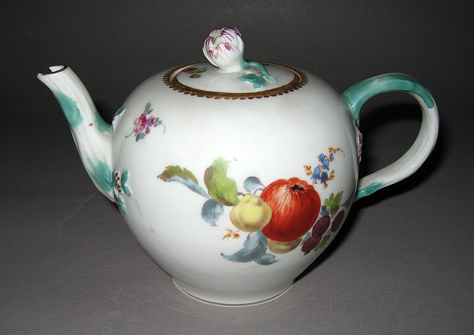 2001.0003.006.004 A, B Teapot