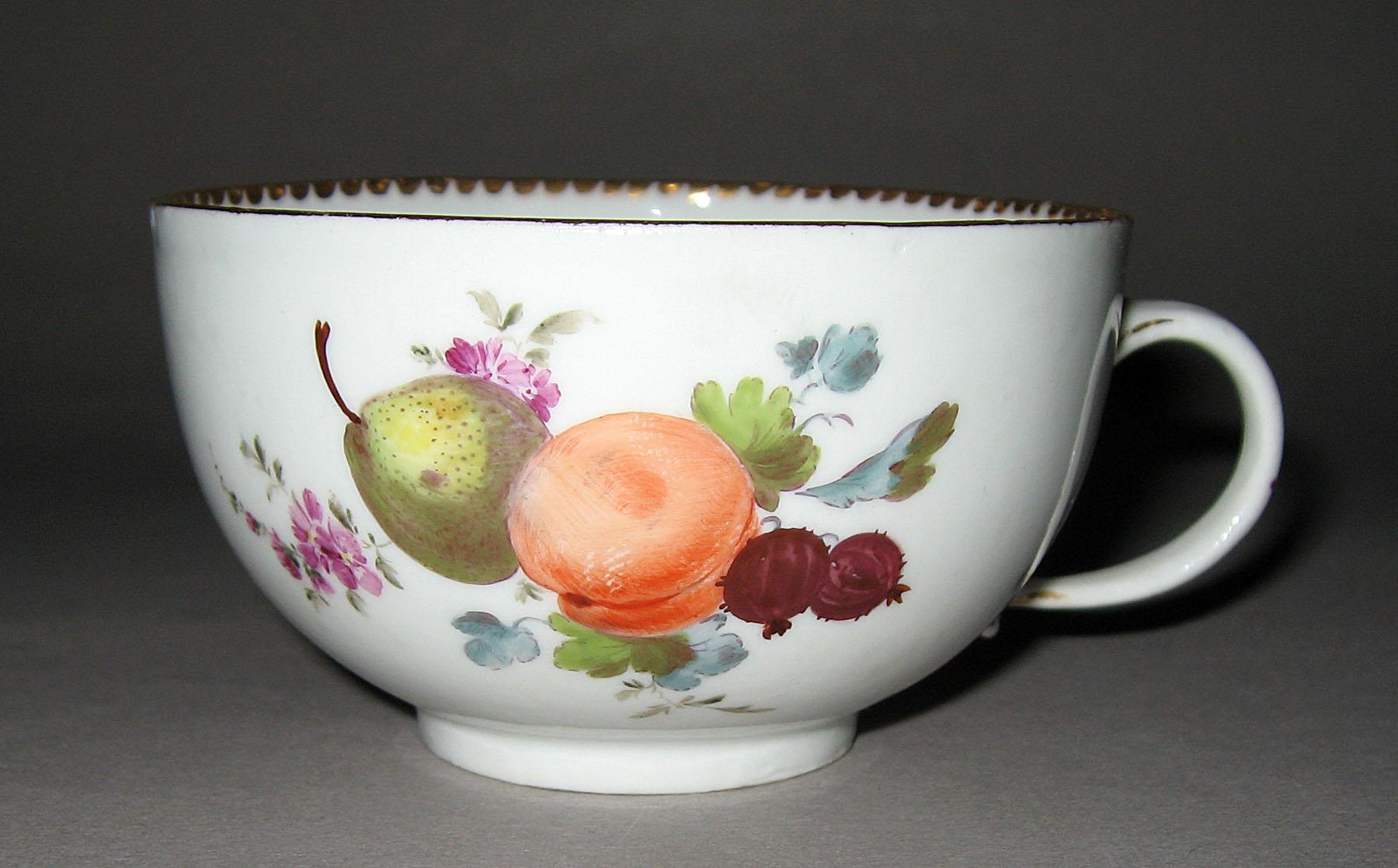 2001.0003.006.009 Teacup