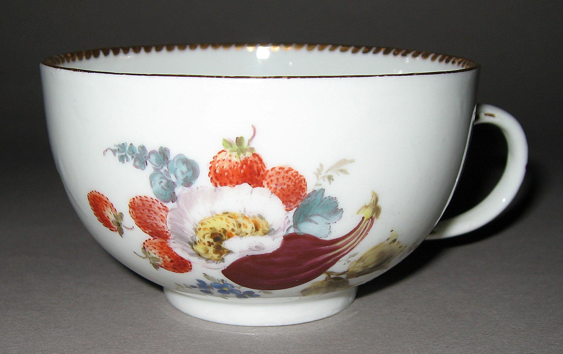 2001.0003.006.011 Teacup
