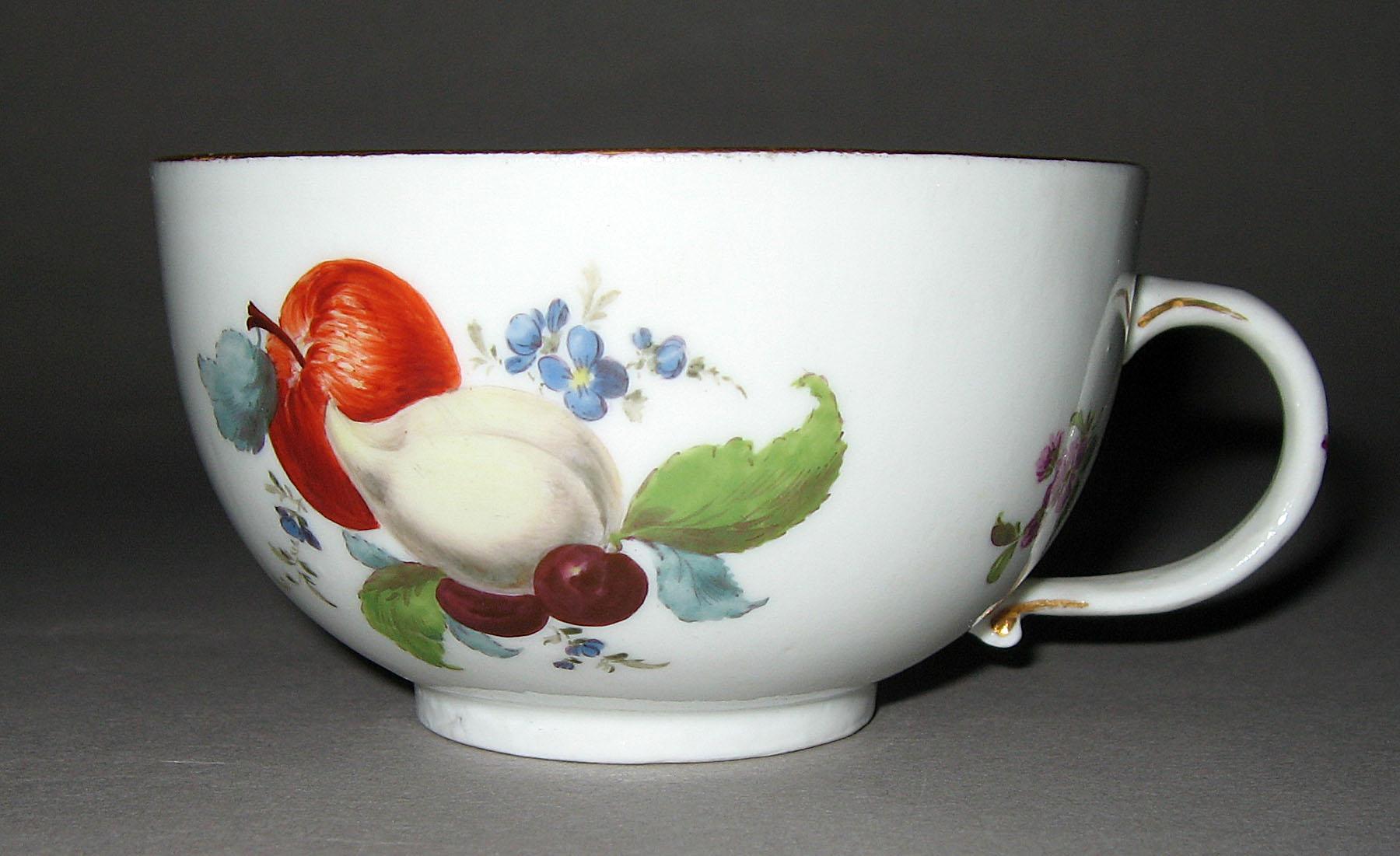 2001.0003.006.012 Teacup