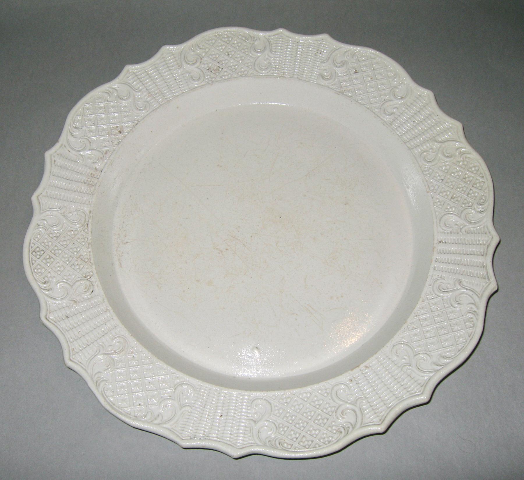 1958.0851 Dish