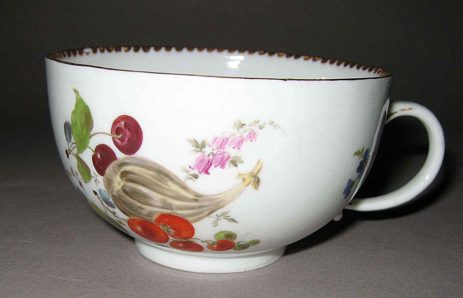 2001.0003.006.014 Teacup