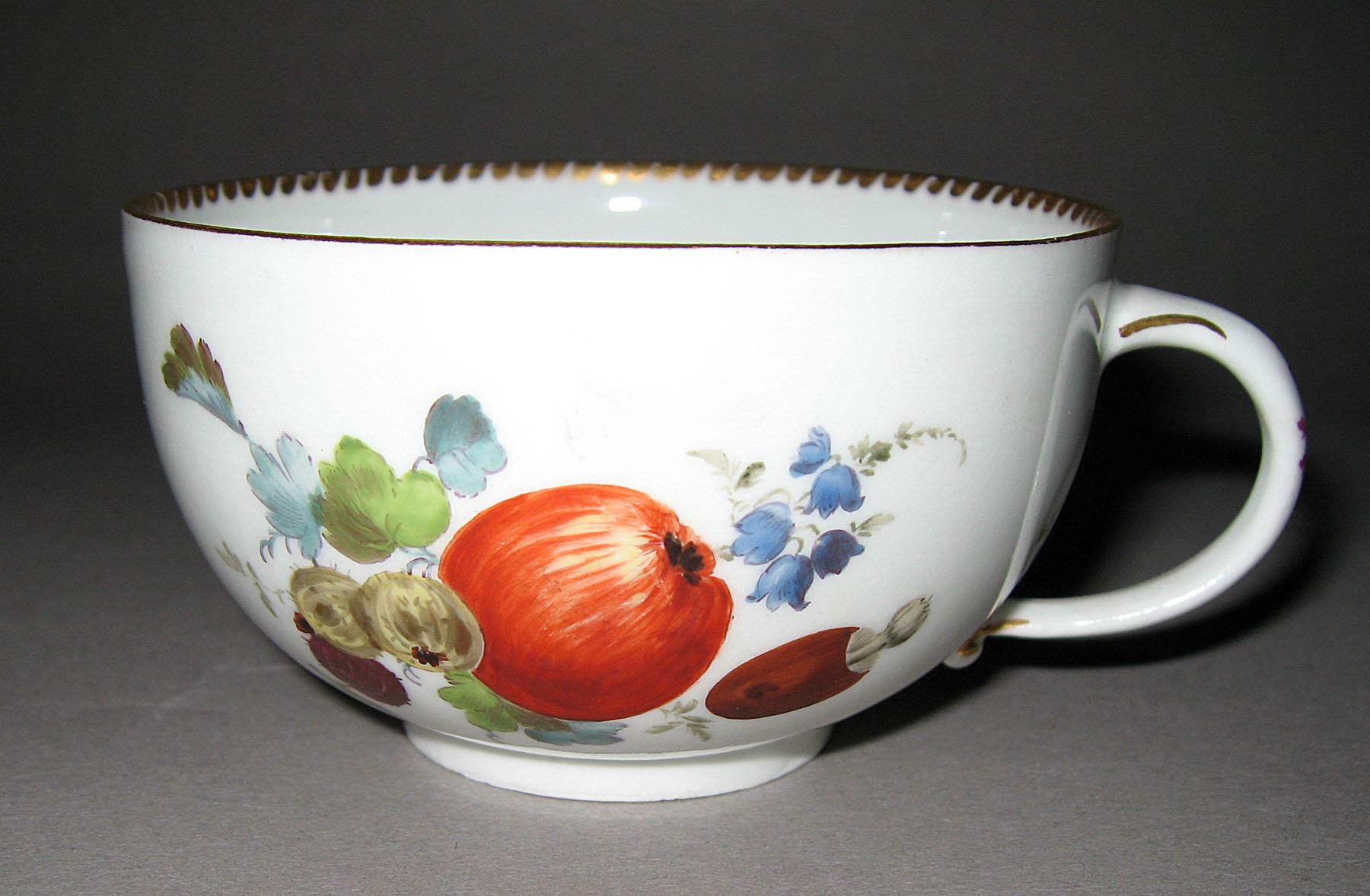 2001.0003.006.015 Teacup