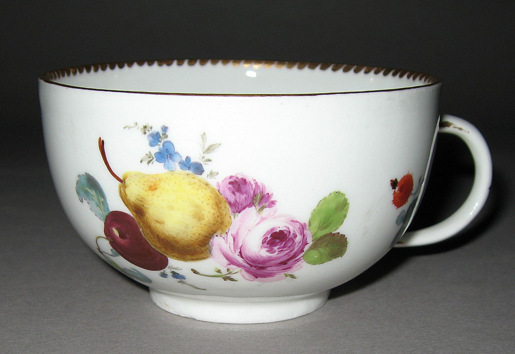 2001.0003.006.017 Teacup
