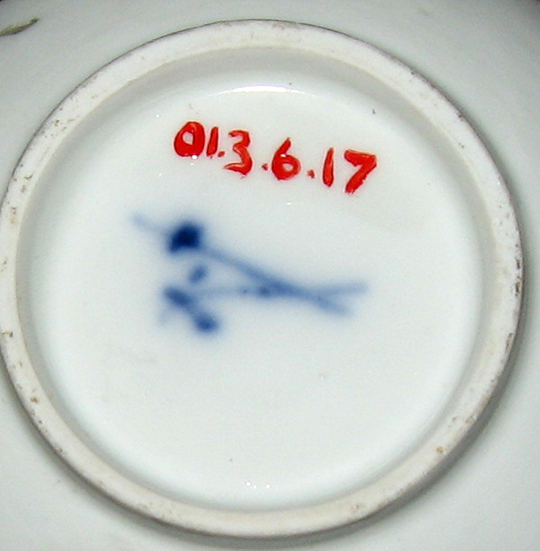 2001.0003.006.017 Teacup (mark)