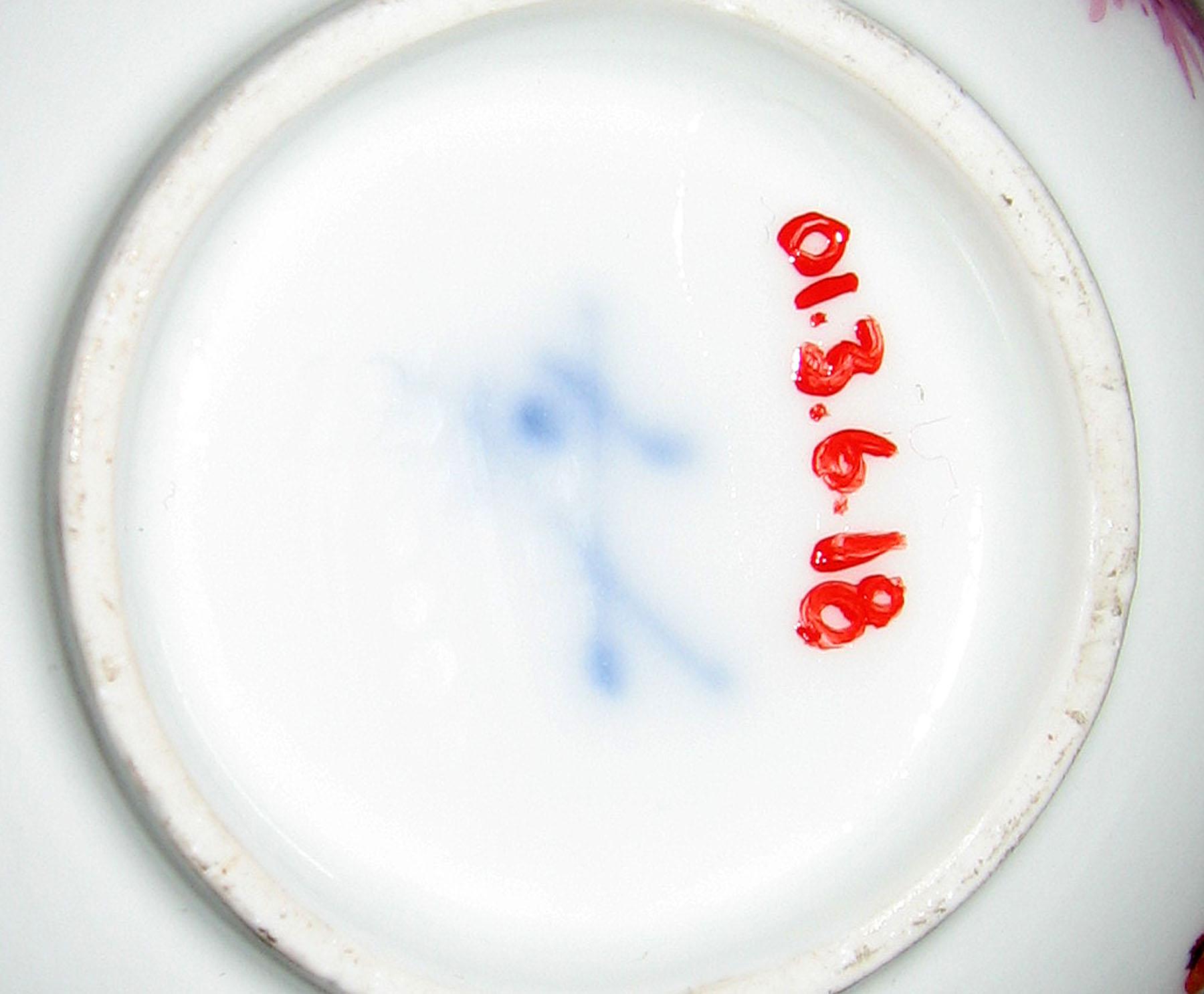 2001.0003.006.018 Teacup (mark)