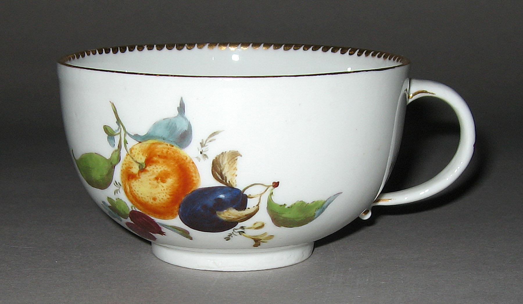 2001.0003.006.019 Teacup