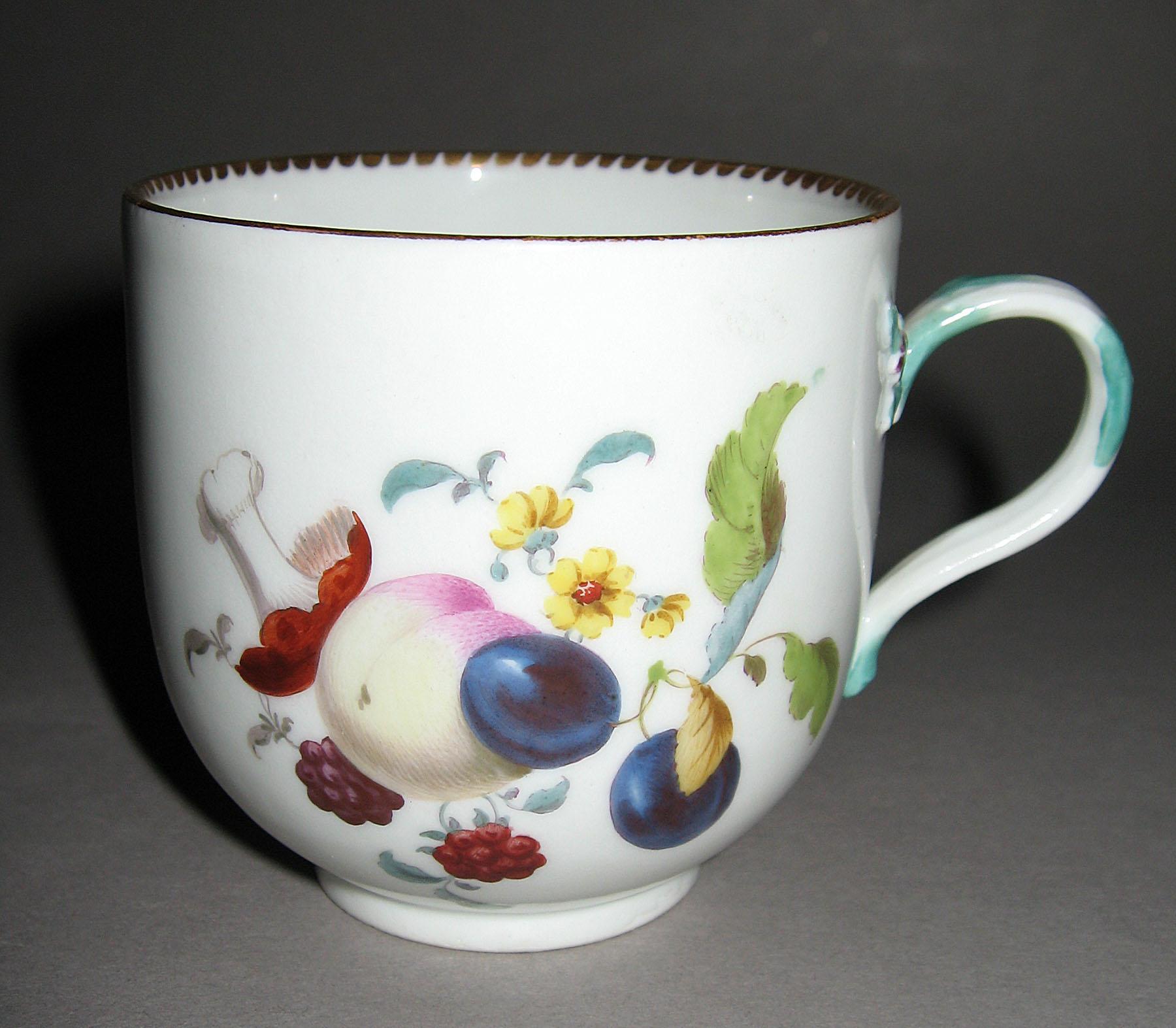 2001.0003.006.021 Coffee cup