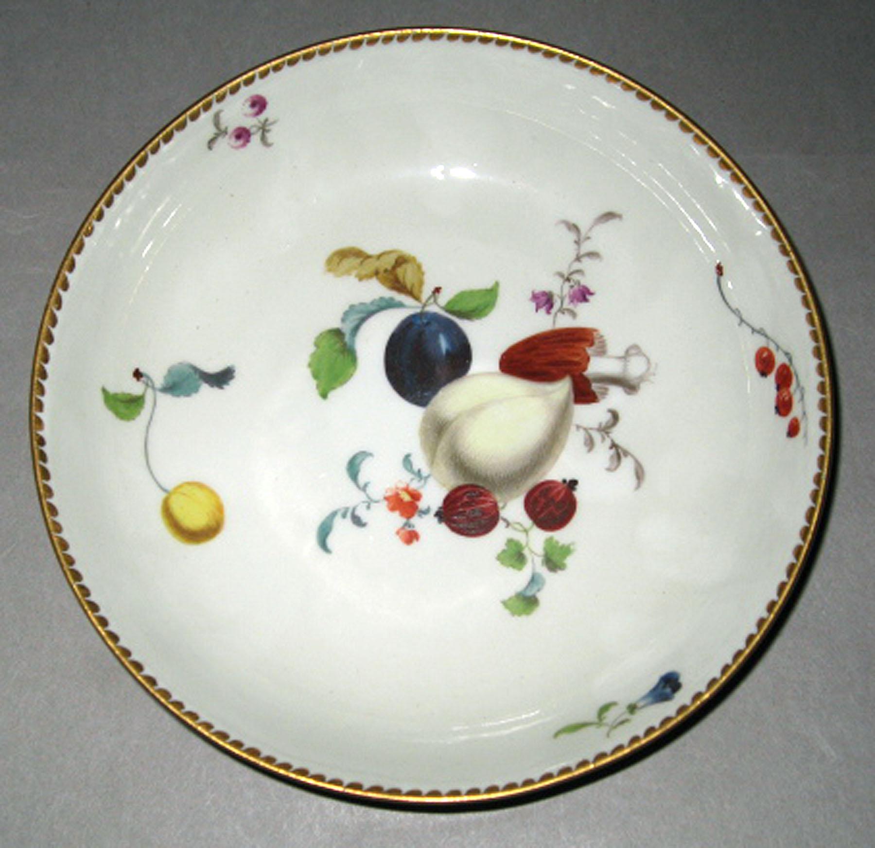 2001.0003.006.029 Meissen saucer