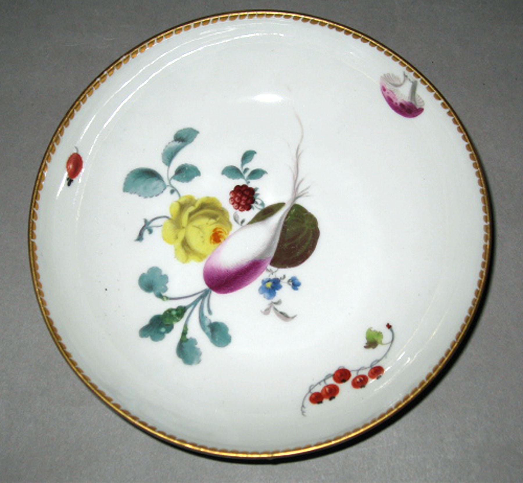 2001.0003.006.034 Meissen saucer