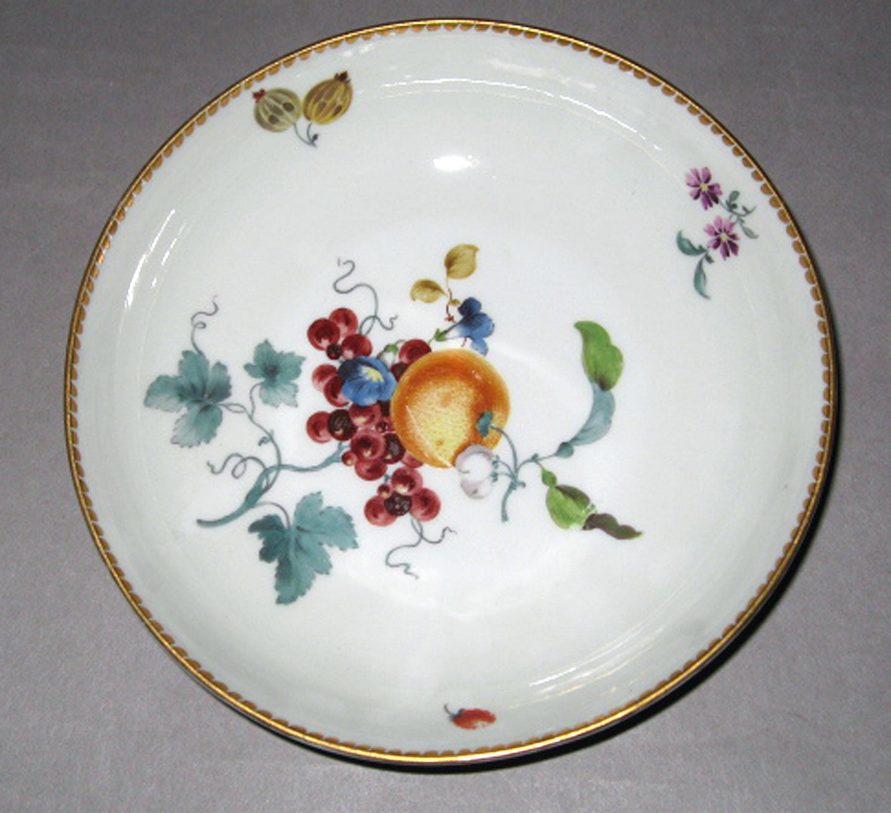 2001.0003.006.037 Meissen porcelain saucer