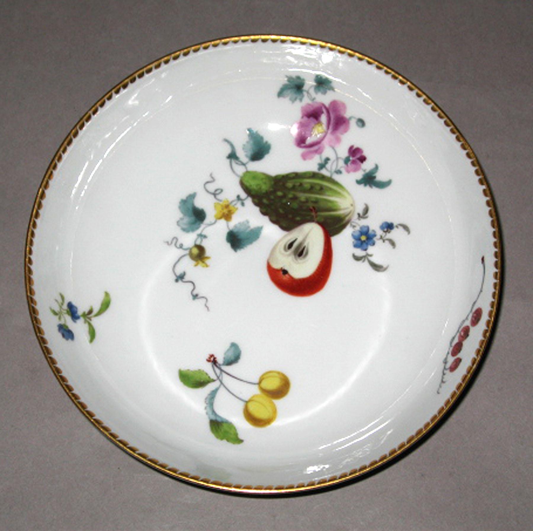 2001.0003.006.041 Meissen porcelain saucer