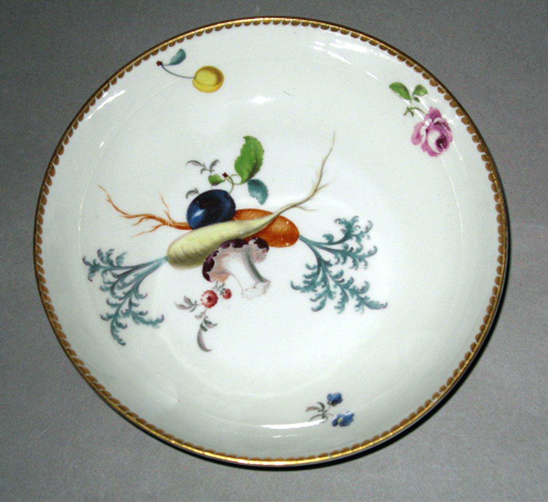 2001.0003.006.042 Meissen saucer