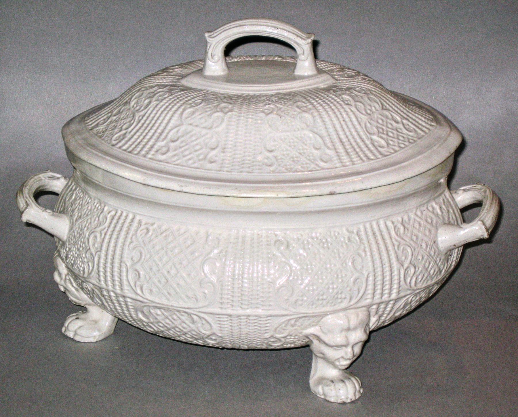 1958.0854 A, B Tureen
