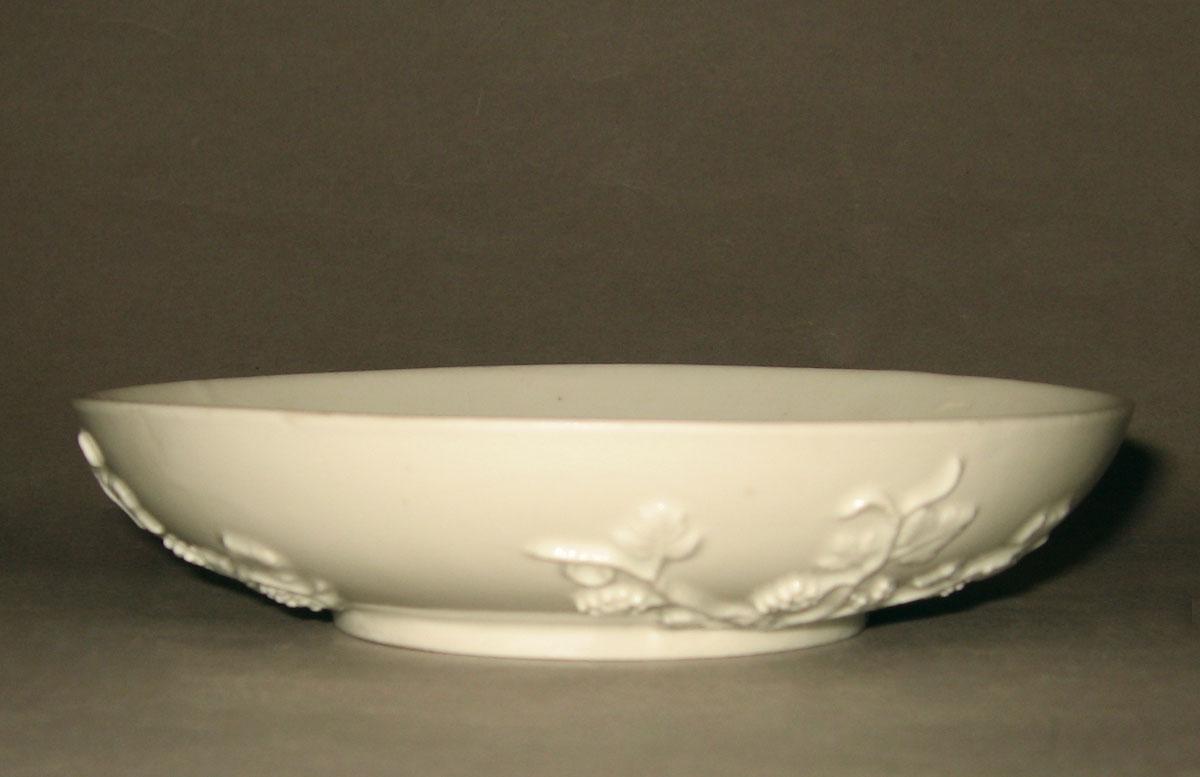 2001.0003.007 B Porcelain saucer
