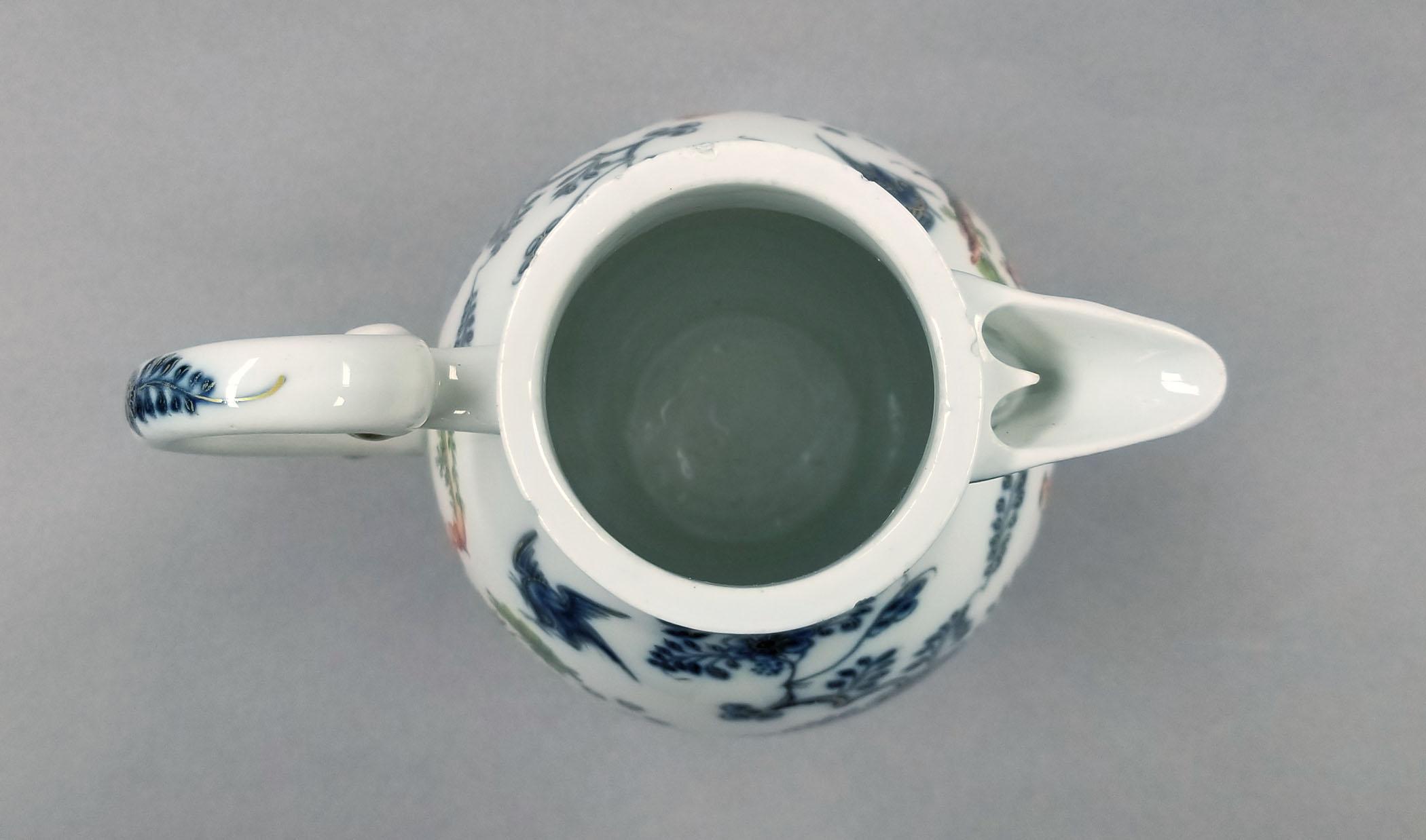 2001.0003.008 A Coffee pot top