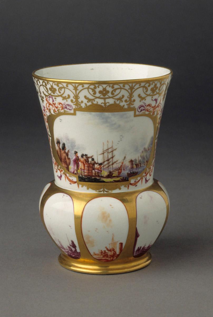 2001.0003.011 Vase