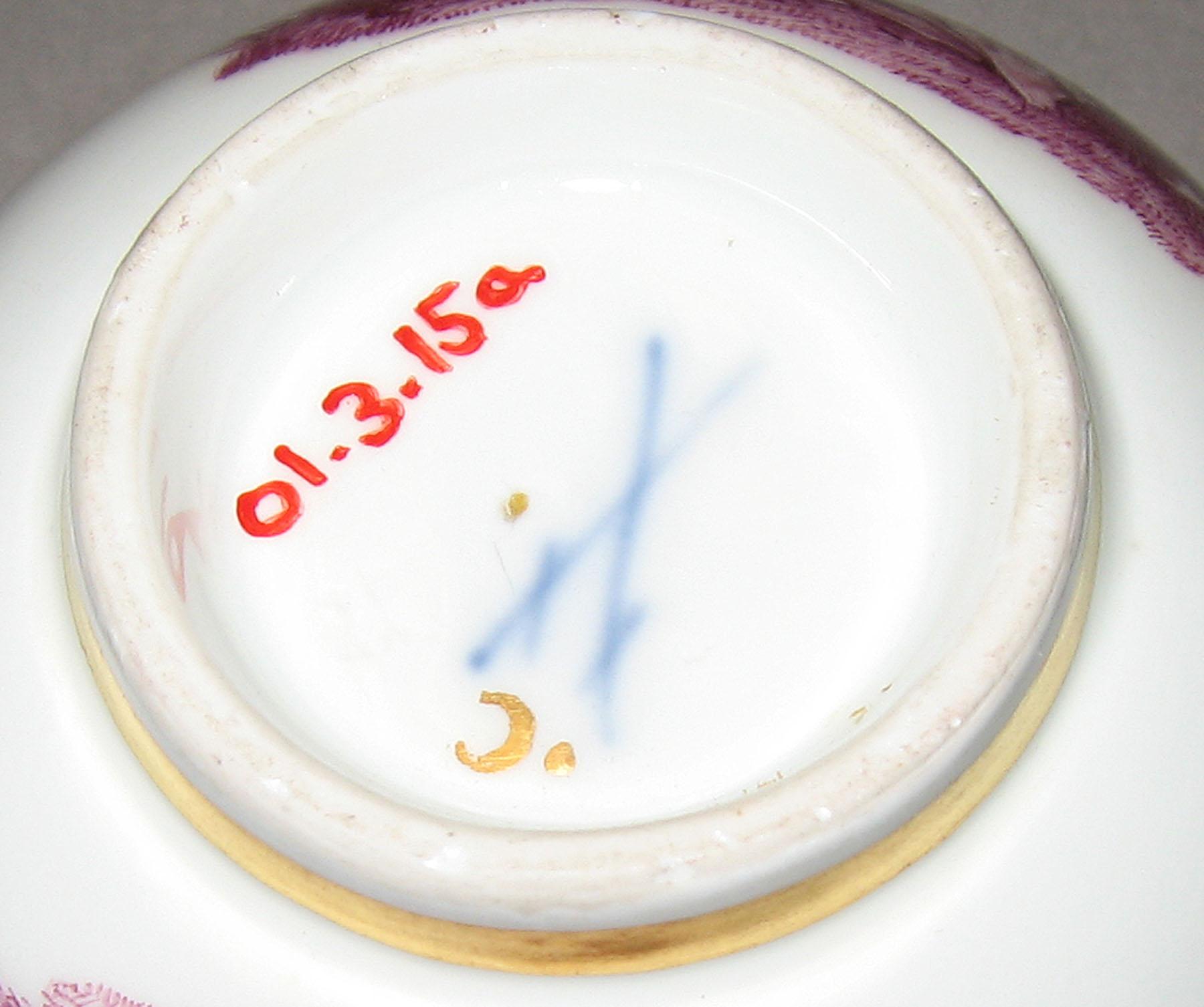2001.0003.015 A Teabowl (mark)
