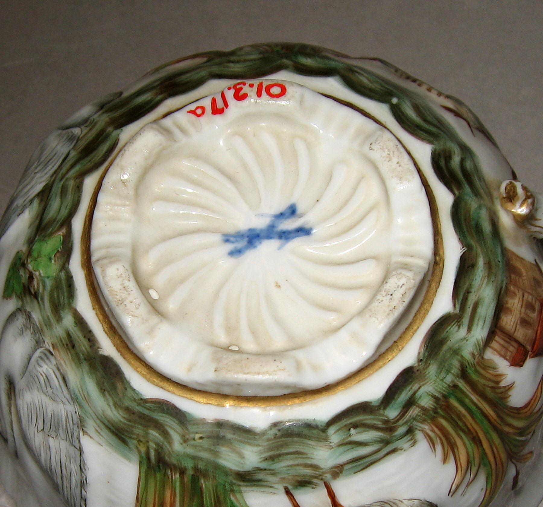 2001.0003.017 A Cup (mark)