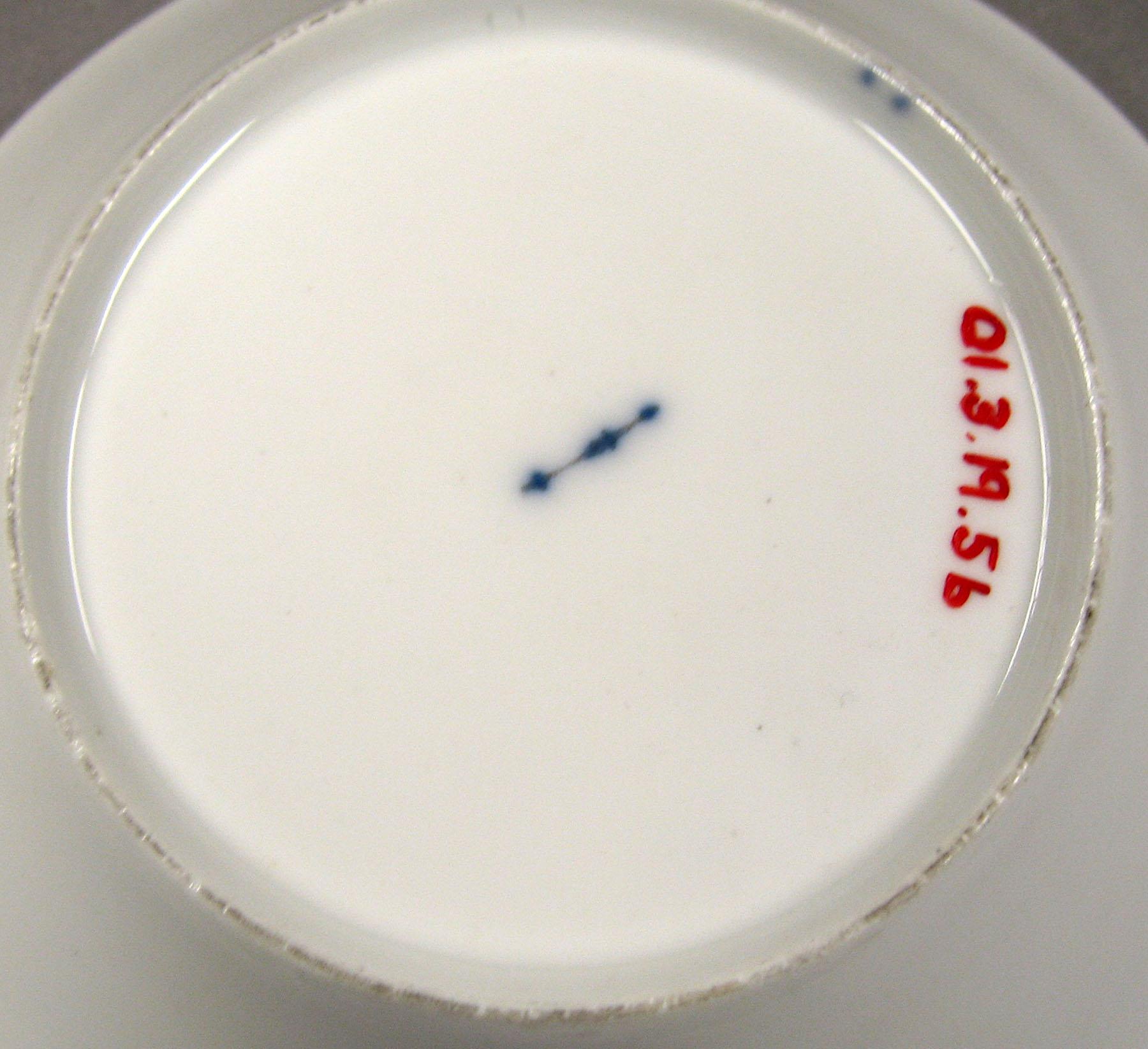2001.0003.019.005 B Saucer (mark)