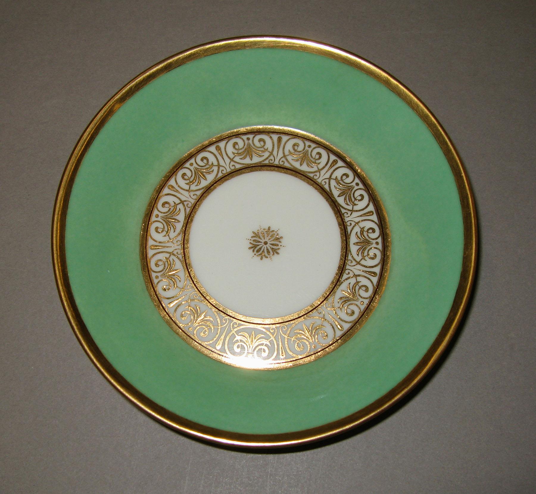 2001.0003.019.007 B Saucer