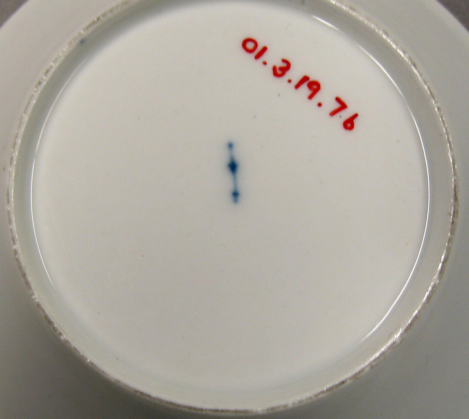 2001.0003.019.007 B Saucer (mark)