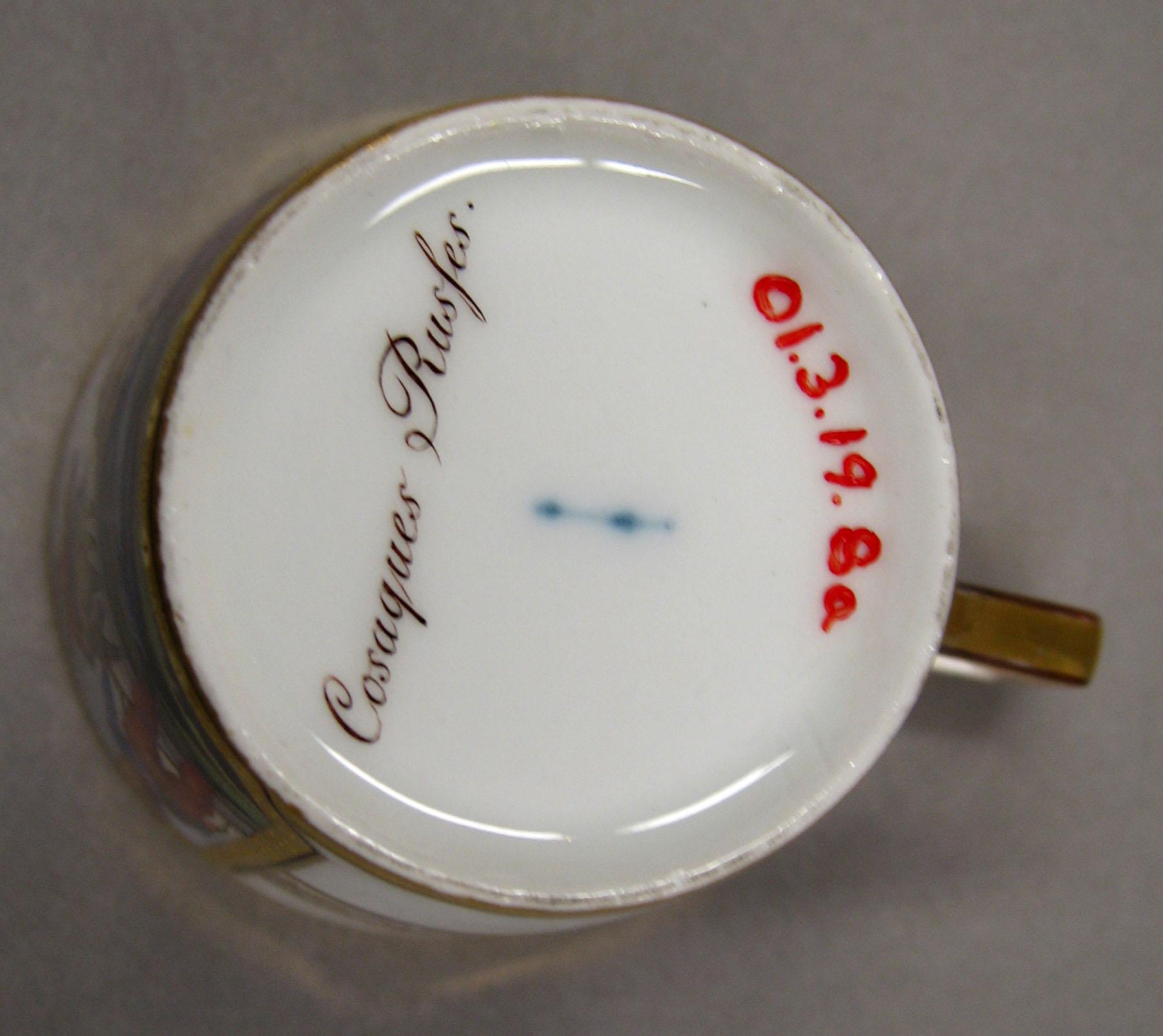 2001.0003.019.008 A Coffee cup (mark)