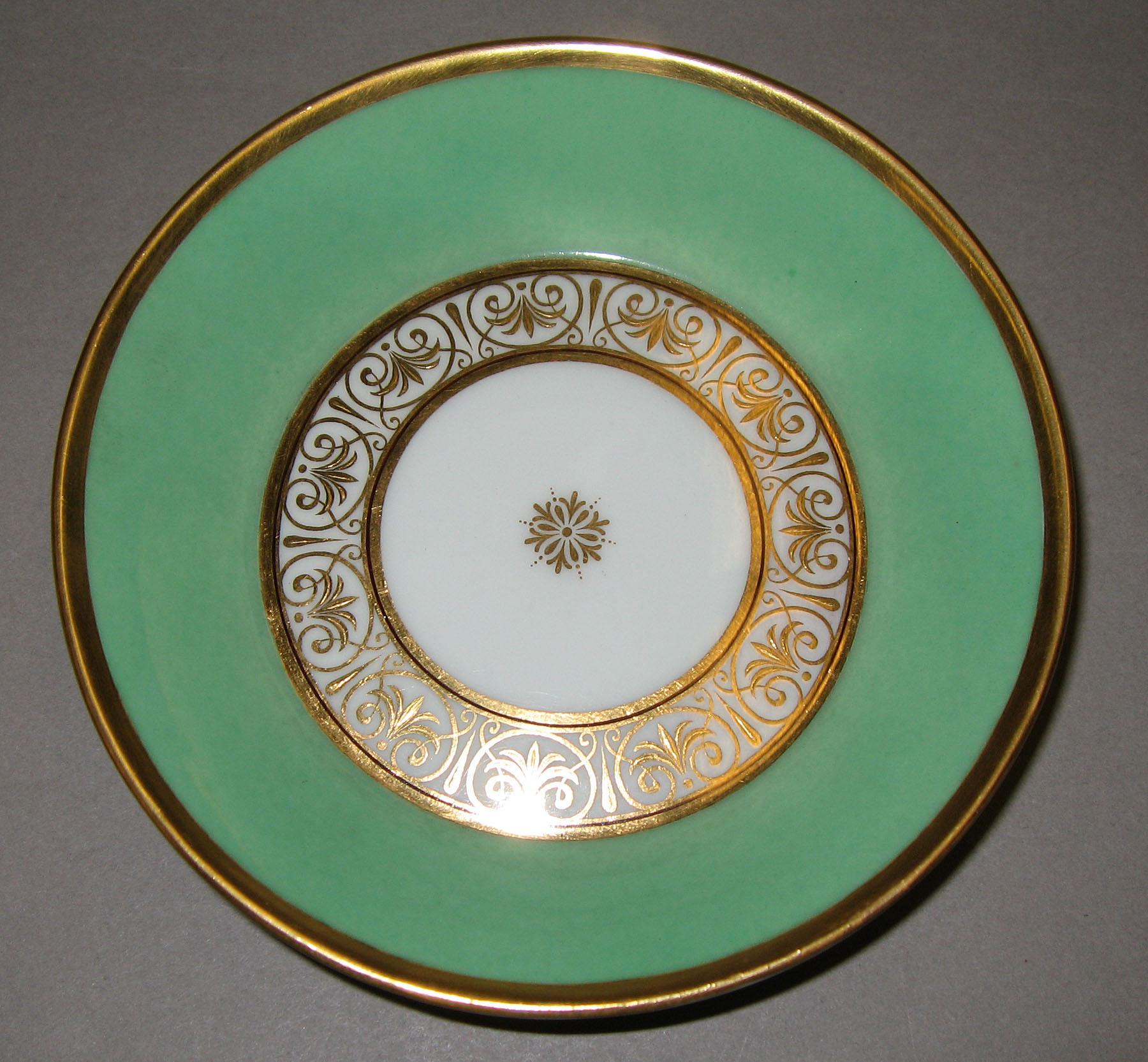 2001.0003.019.008 B Saucer