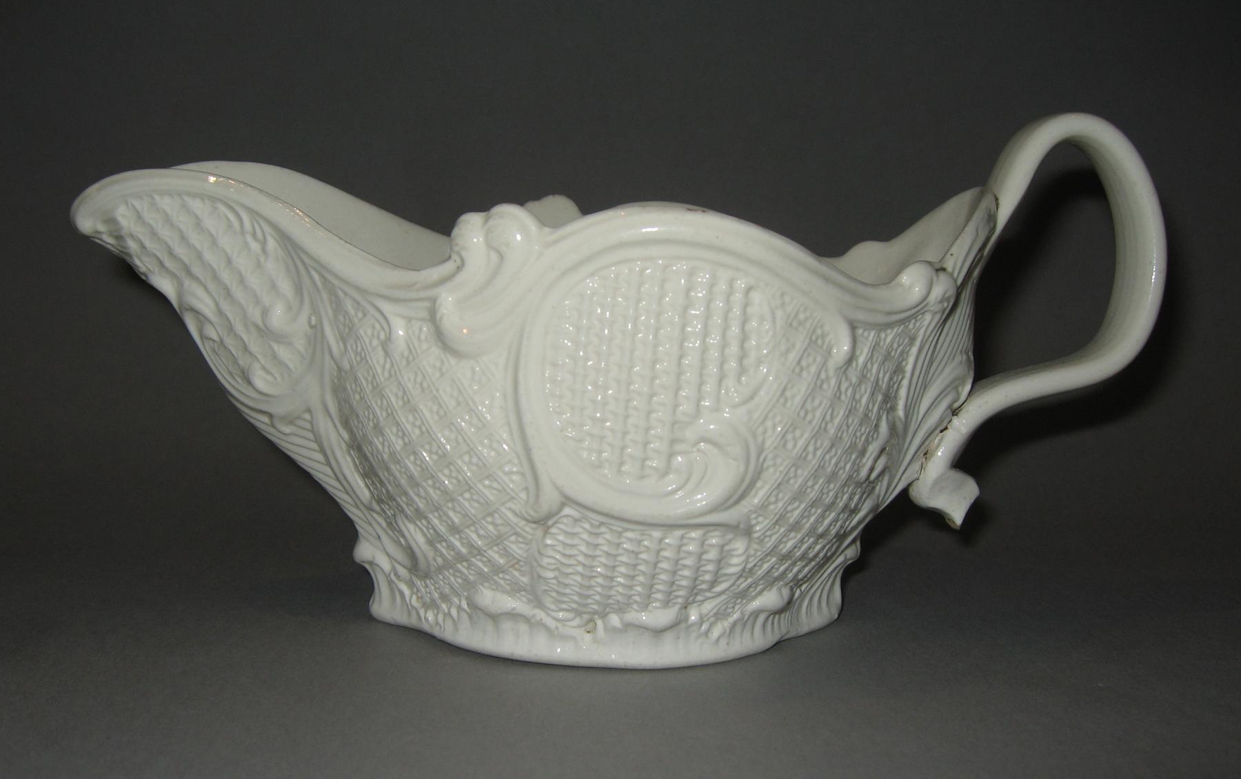 1958.0858 Sauce boat