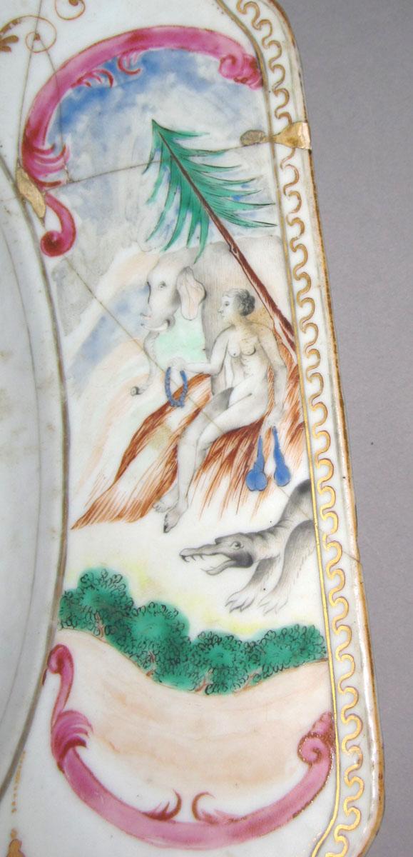 2001.0003.025 Porcelain platter detail 4