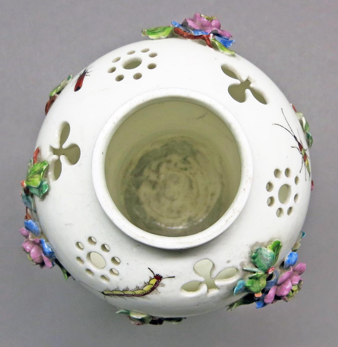 2001.0003.033 Flower container, vase top