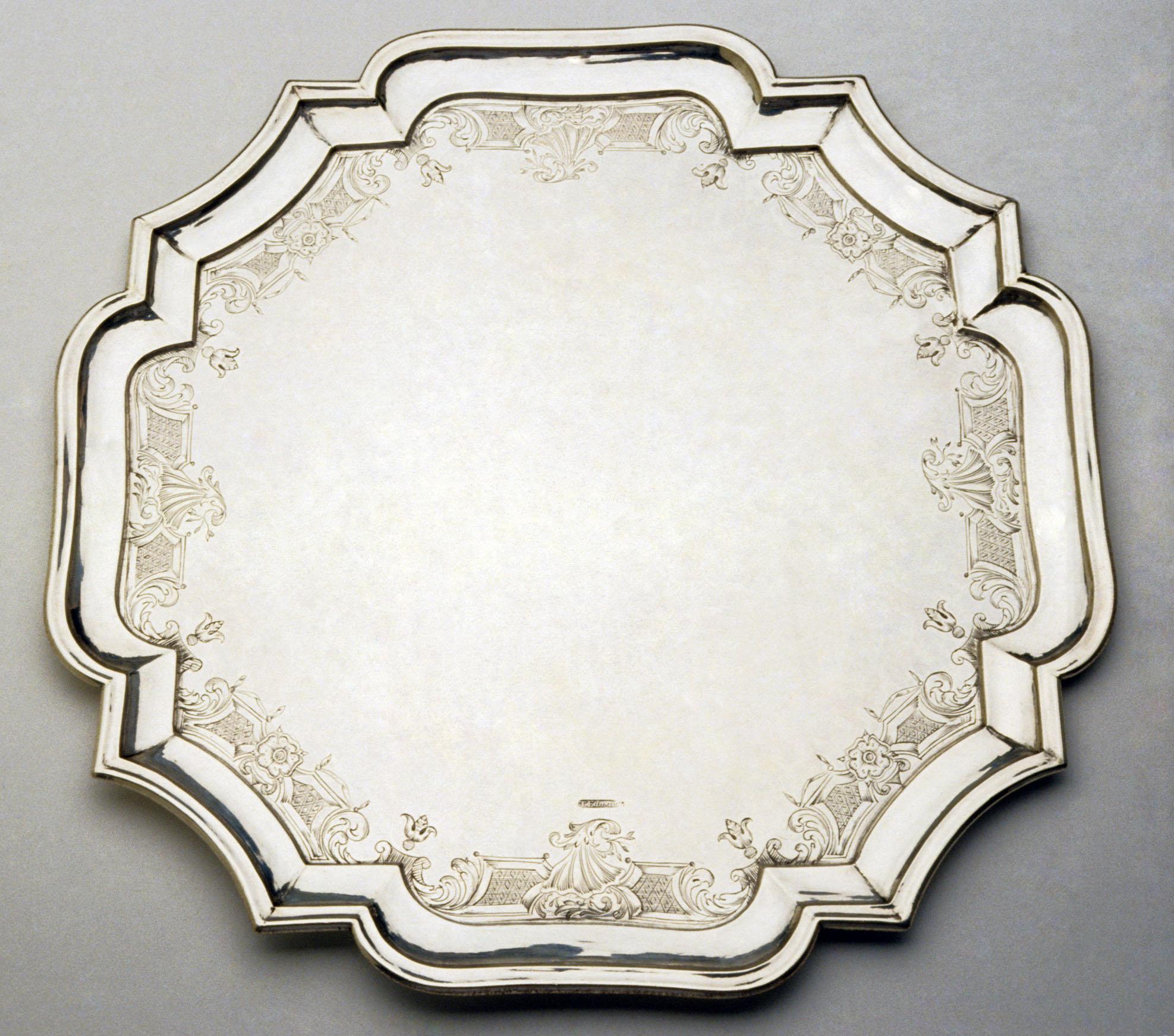 1953.0002 Salver