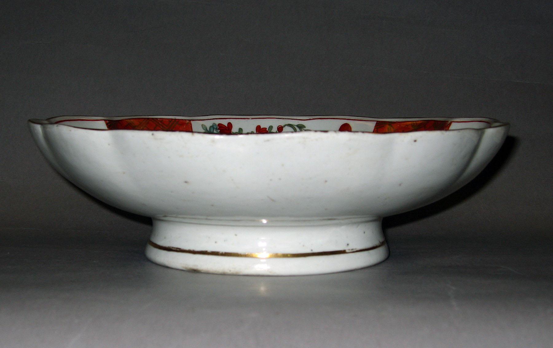 2001.0003.038 Soft-paste porcelain dish (profile)