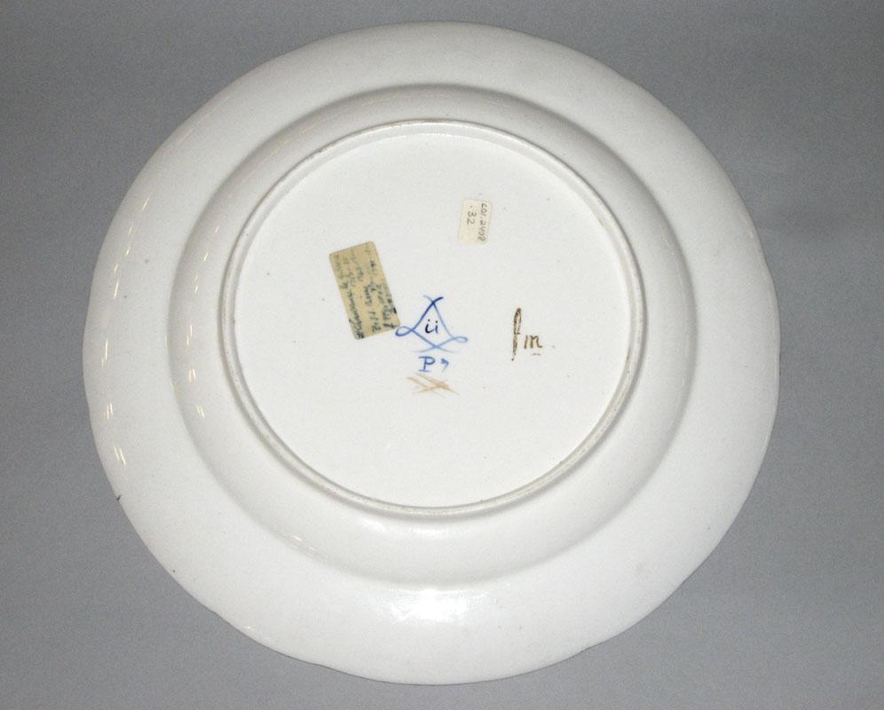 2001.0003.049 Plate, underside