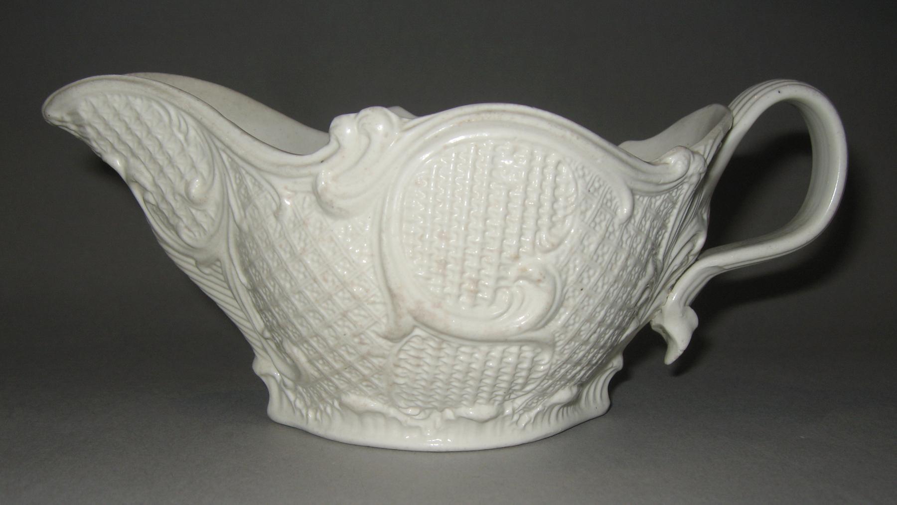 1958.0864 Sauce boat