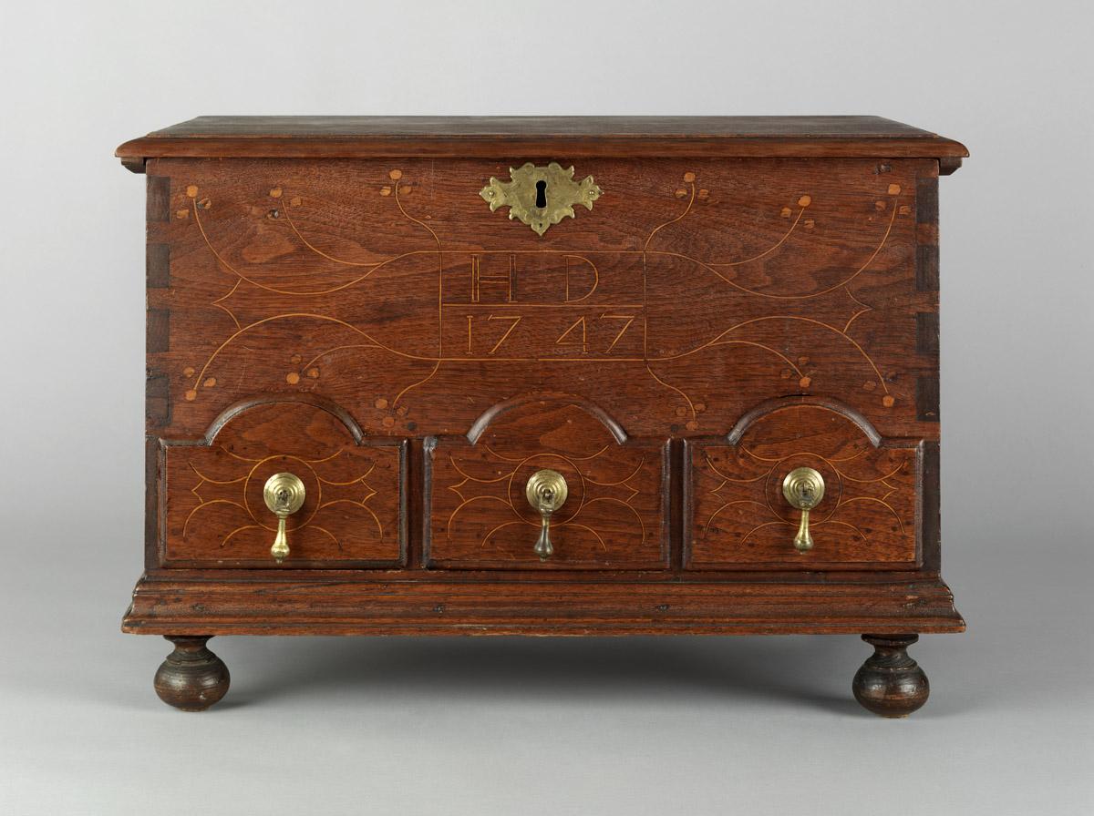 2001.0019 Chest (view 2)