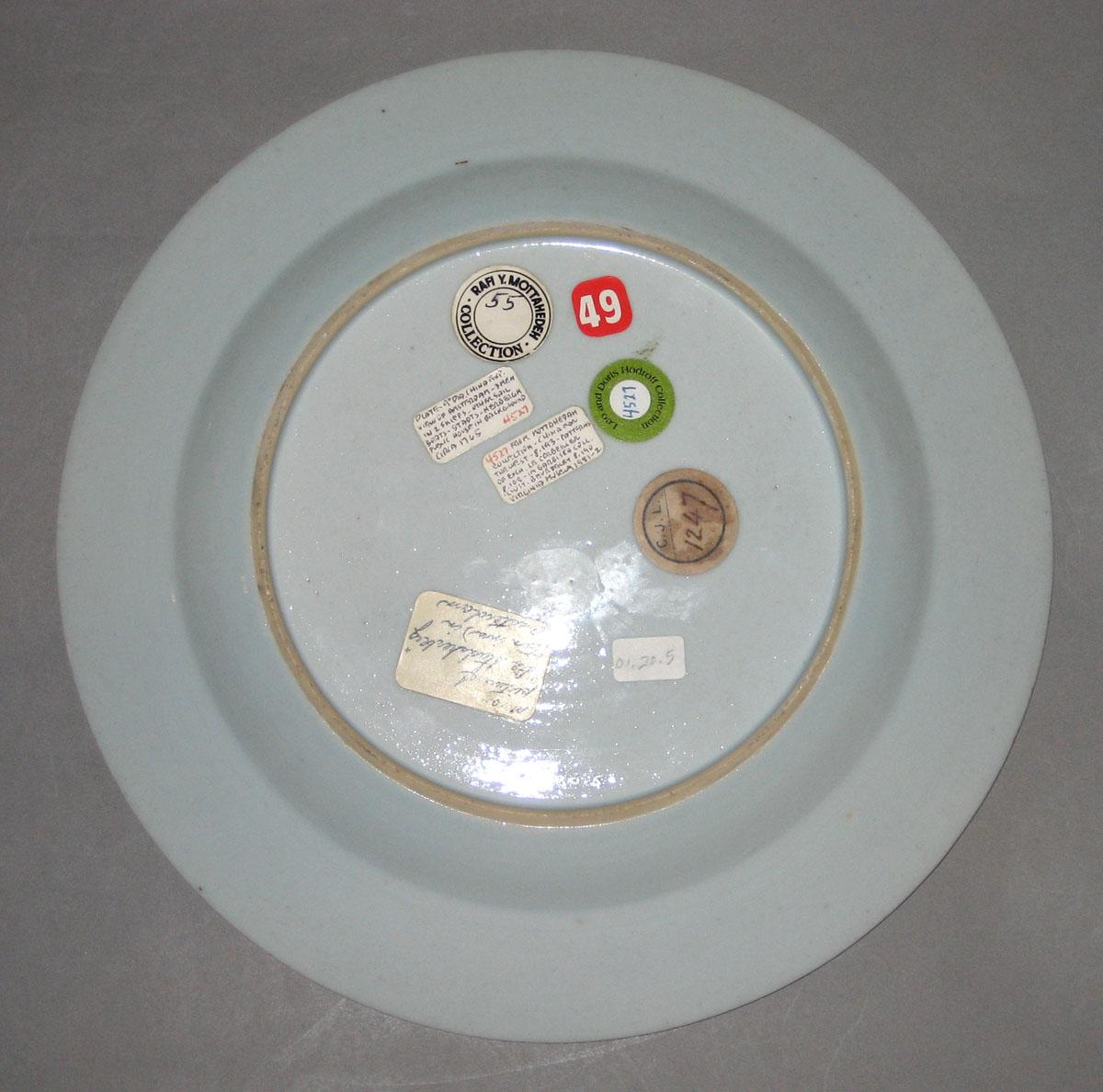 2001.0020.005 Porcelain plate underside