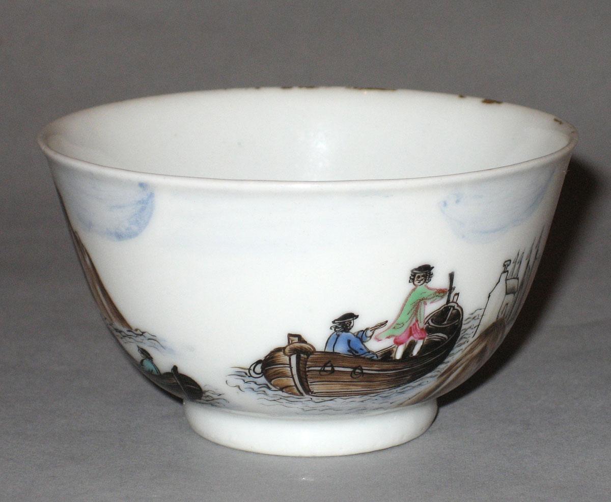 2001.0020.006 A Porcelain teabowl face 3