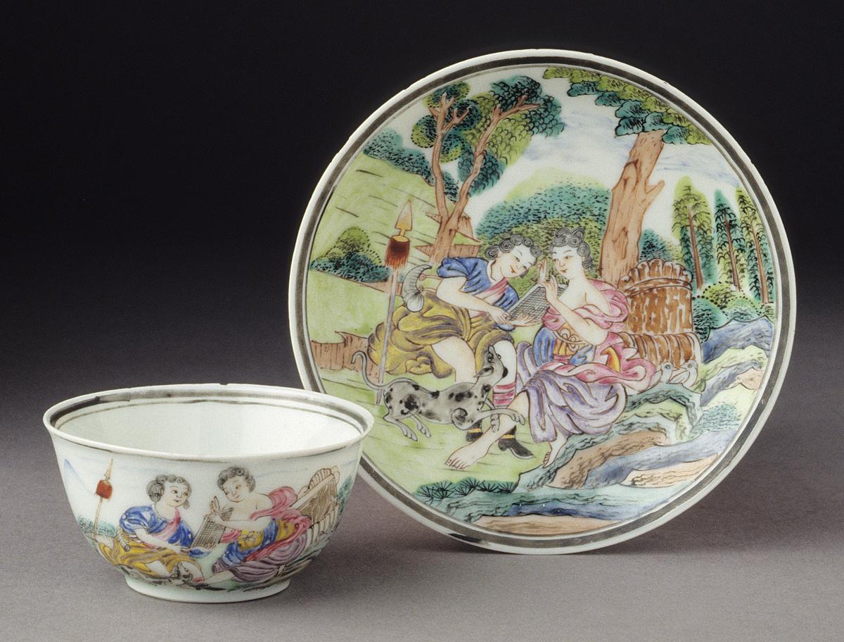 2001.0020.009 A, B Teabowl and Saucer