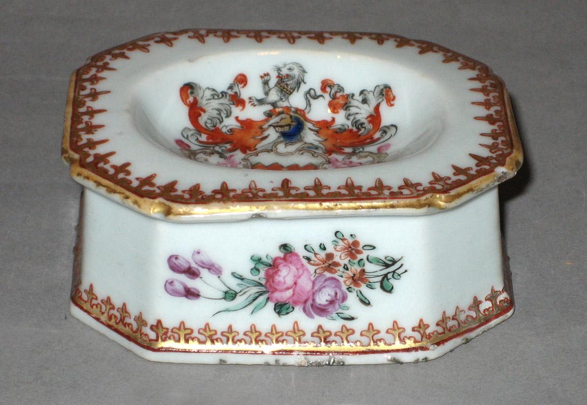 2001.0020.011.001 Salt cellar