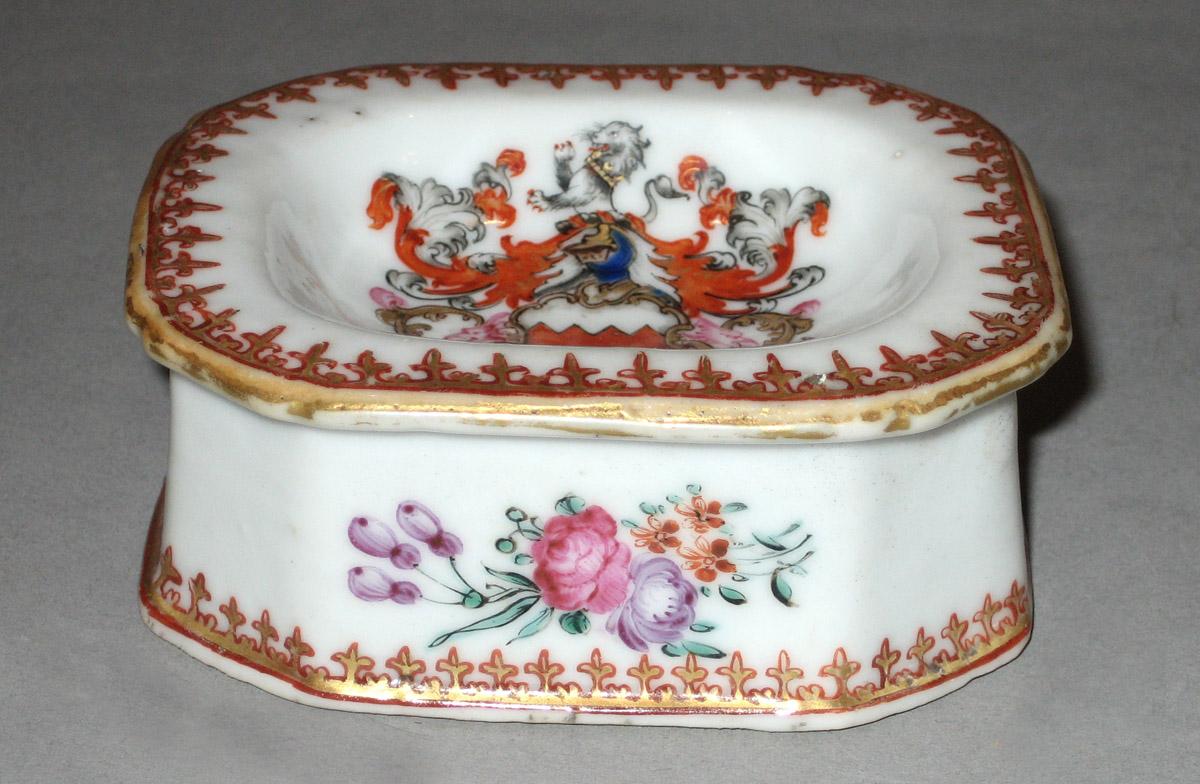 2001.0020.011.002 Salt cellar