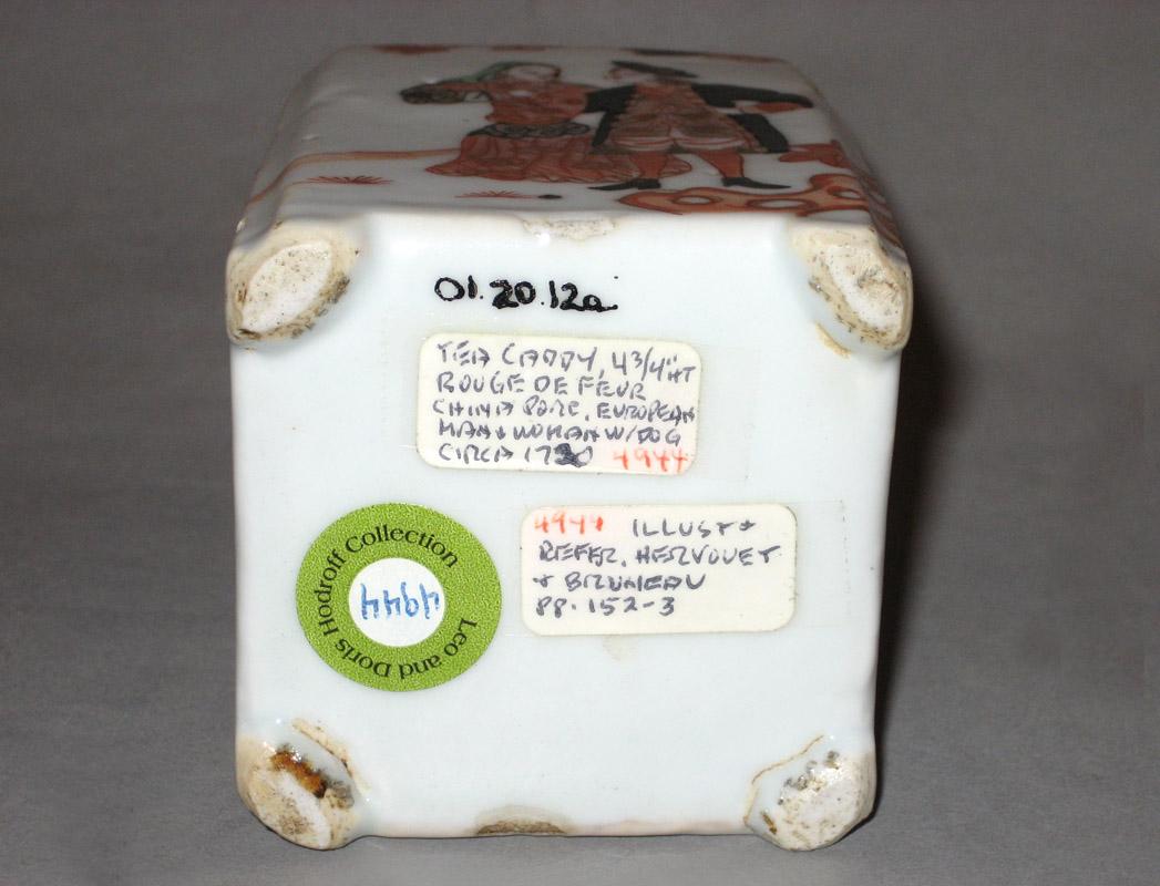 2001.0020.012 Tea cannister underside