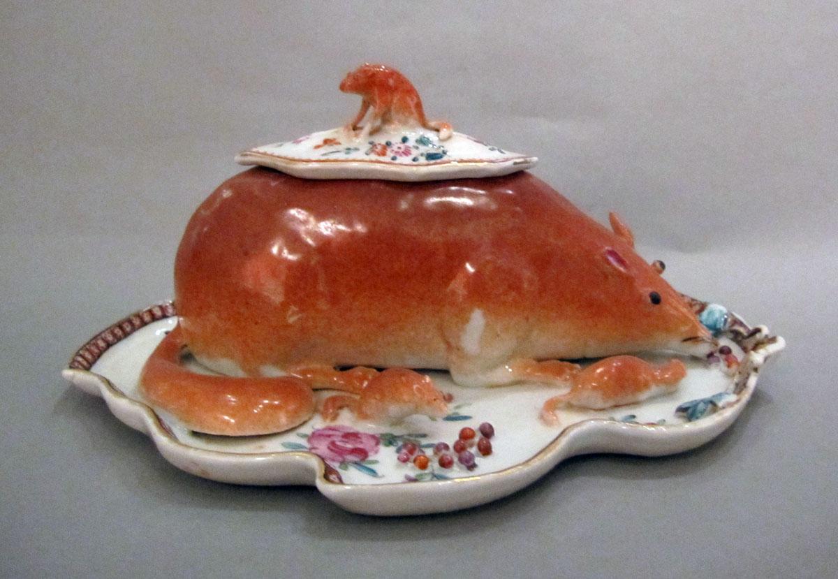 2001.0020.015 A,B Porcelain tureen